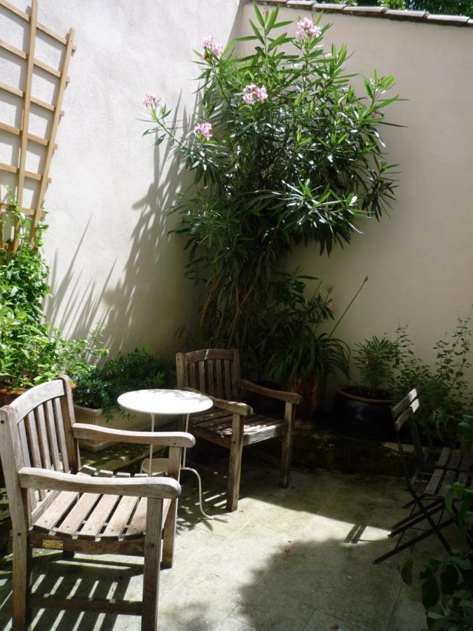 Appartement Avignon Centre Intra Muros Cour Exterieure Parking Prive Gratuit Exterior photo